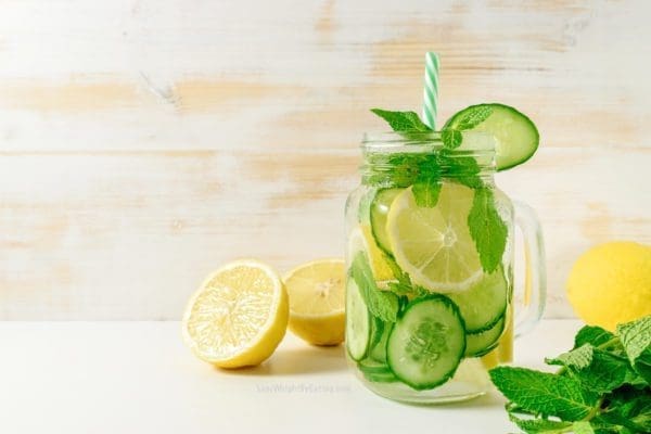 Cucumber Lemon Water for Weight Loss {HOMEMADE DETOX DRINKS}