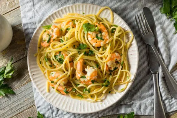 Healthy Shrimp Scampi Pasta