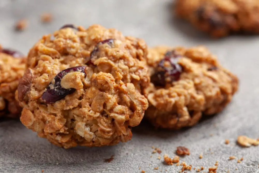 Low Calorie Oatmeal Raisin Cookies