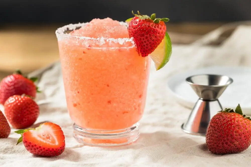 low calorie strawberry margaritas