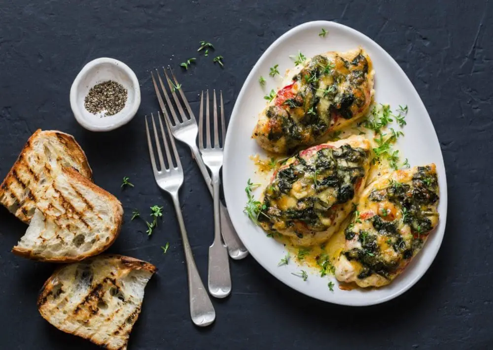 Healthy Cheese and Spinach Smothered Chicken in Crockpot