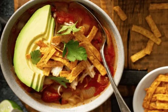 Healthy Crockpot Chicken Enchilada Soup Recipe