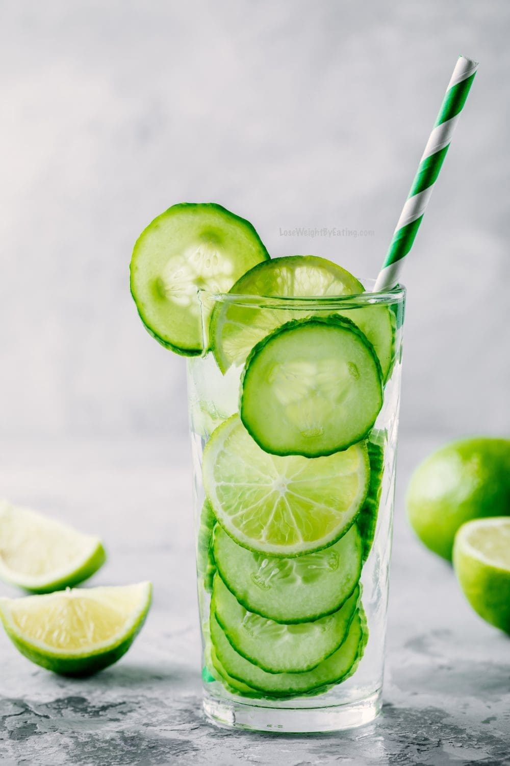 20 Amazing Health Benefits of Cucumber Water