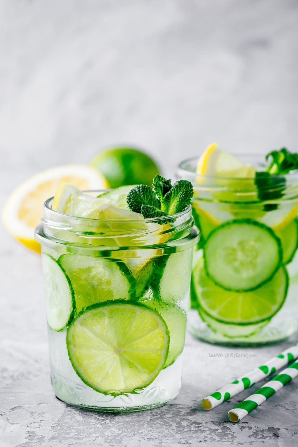 20 Amazing Health Benefits of Cucumber Water