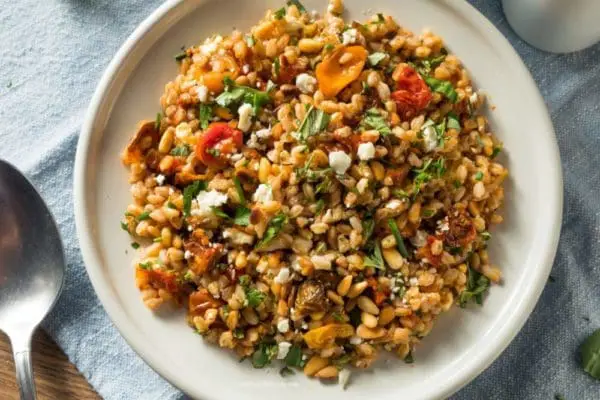 Mediterranean Farro Salad Recipe