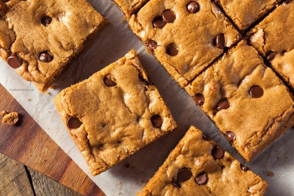 protein chocolate chip cookie bars