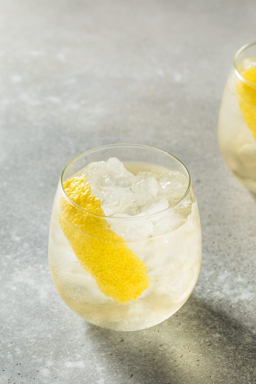 Low Calorie White Wine Spritzers