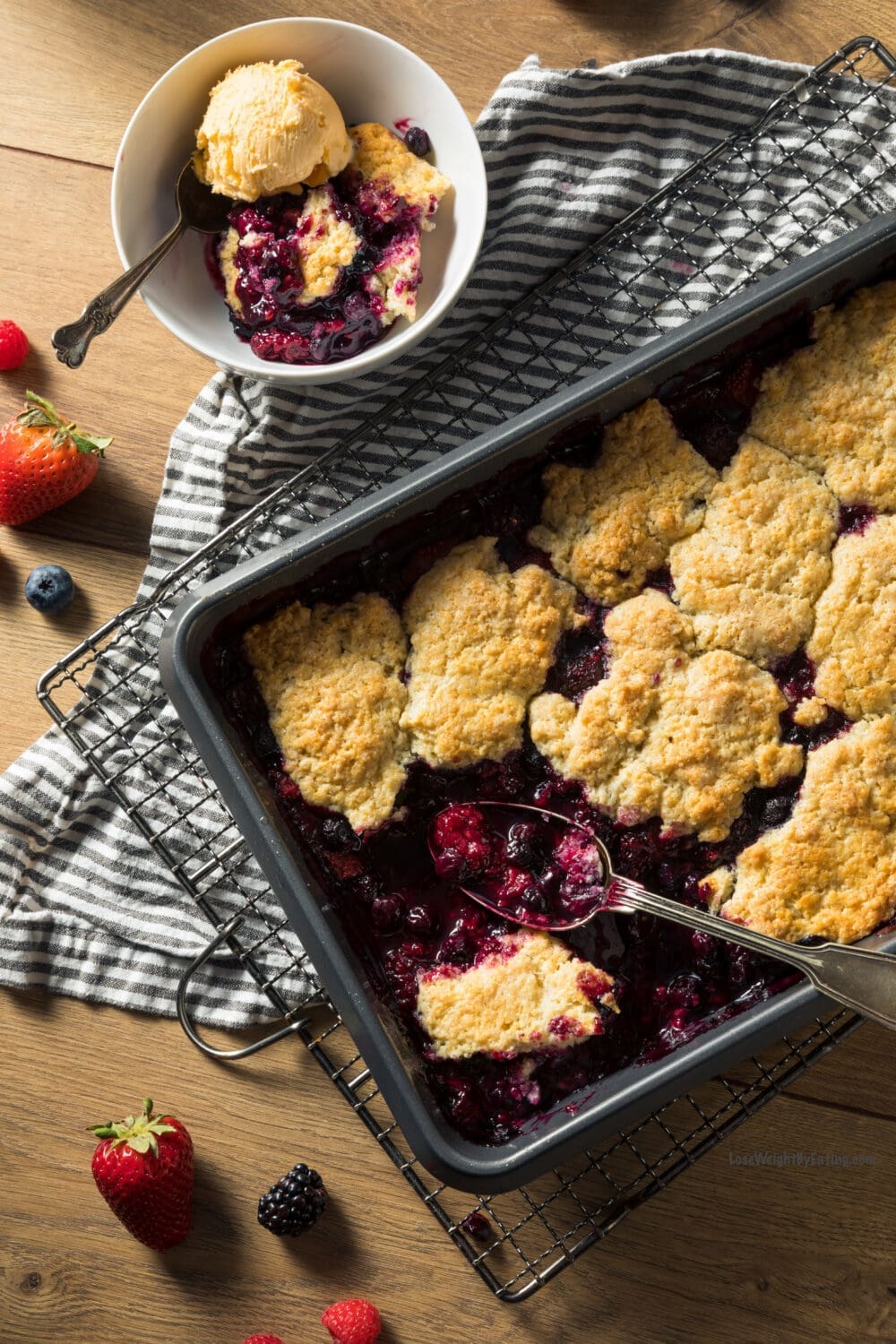 Low Calorie Berry Crumble