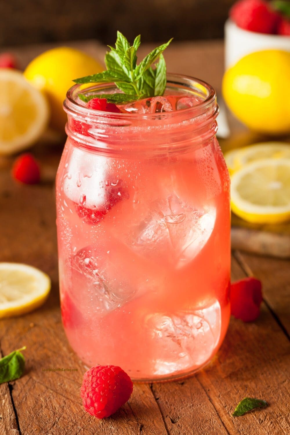 Low Calorie Raspberry Lemonade