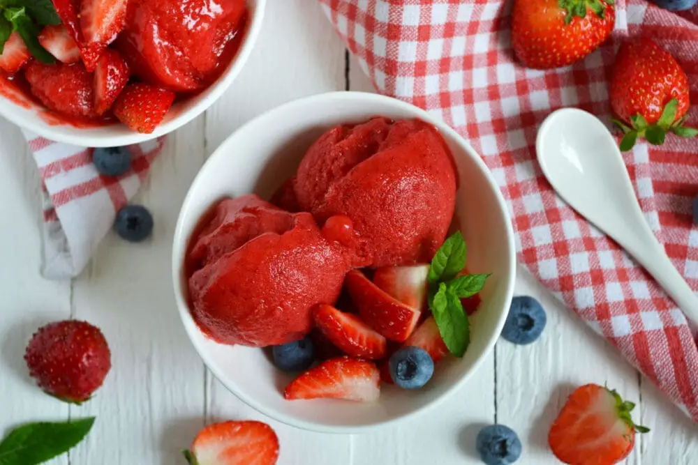 Low Calorie Strawberry Sorbet