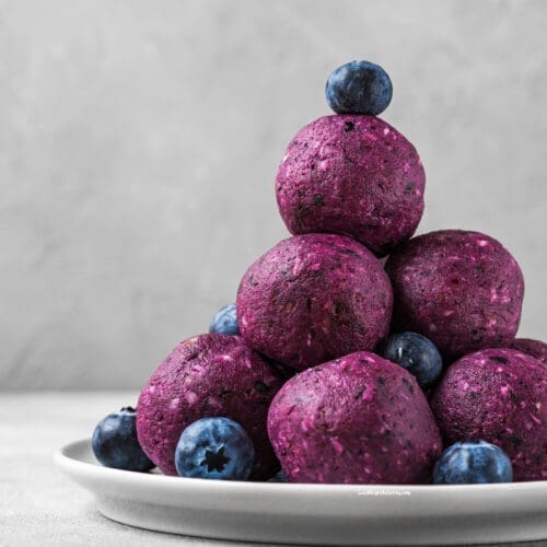 Low Calorie Blueberry Protein Balls