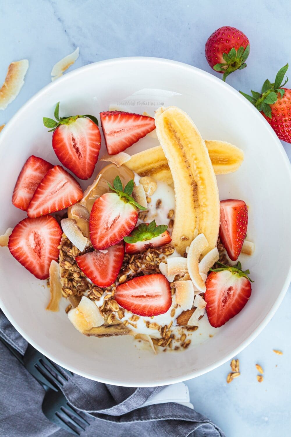 Low Calorie Banana Split Breakfast Bowls