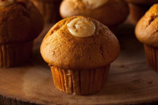 Low Calorie Pumpkin Cream Cheese Muffins