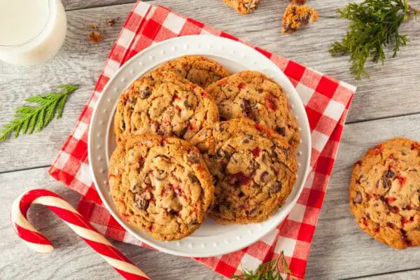 Low Calorie Chocolate Chip Candy Cane Cookies